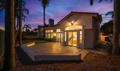 {{ custom_values.service_1 }} in {{custom_values.area_2})