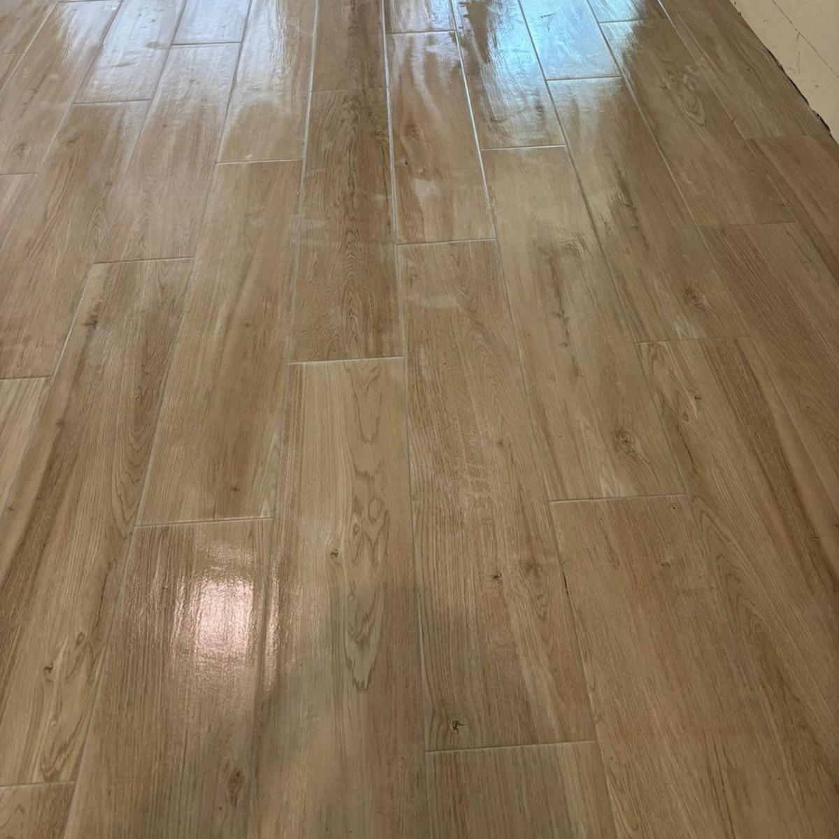 Tile Looks Like Wood