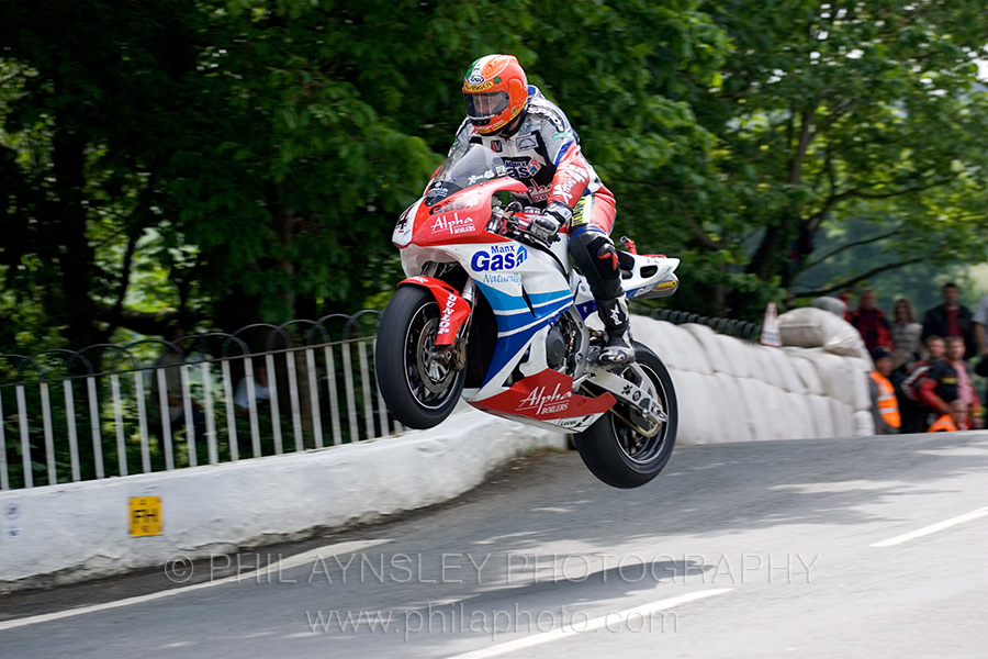 Martin Finnegan - Honda Fireblade. Ballaugh Bridge.
