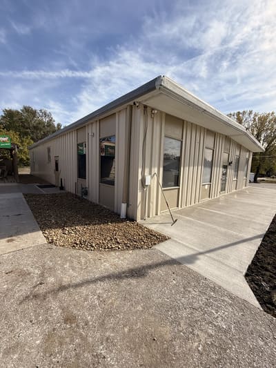 {{ custom_values.service_3 }} in {{custom_values.area_2})