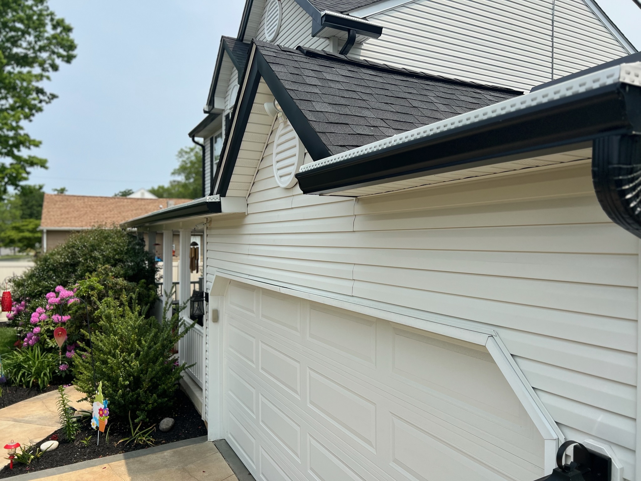 Veterans Roofing — Siding Project