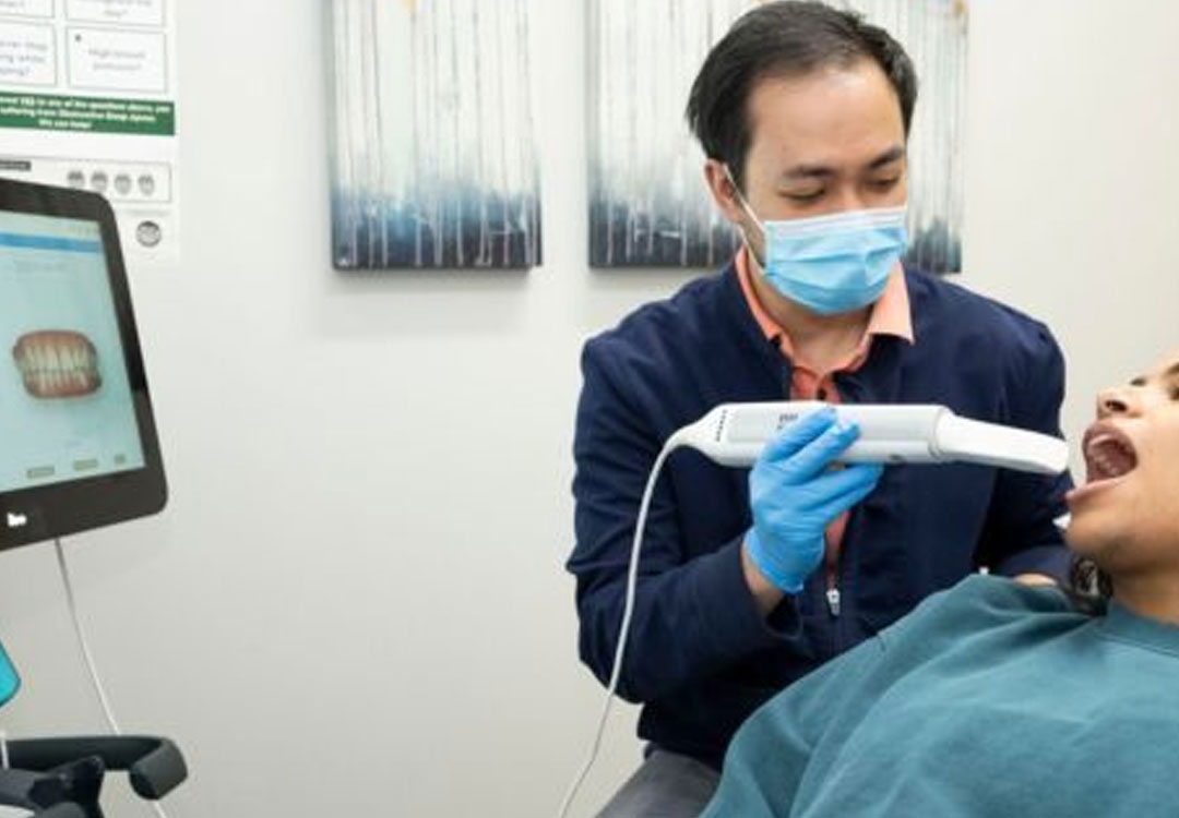 Woman with tooth pain