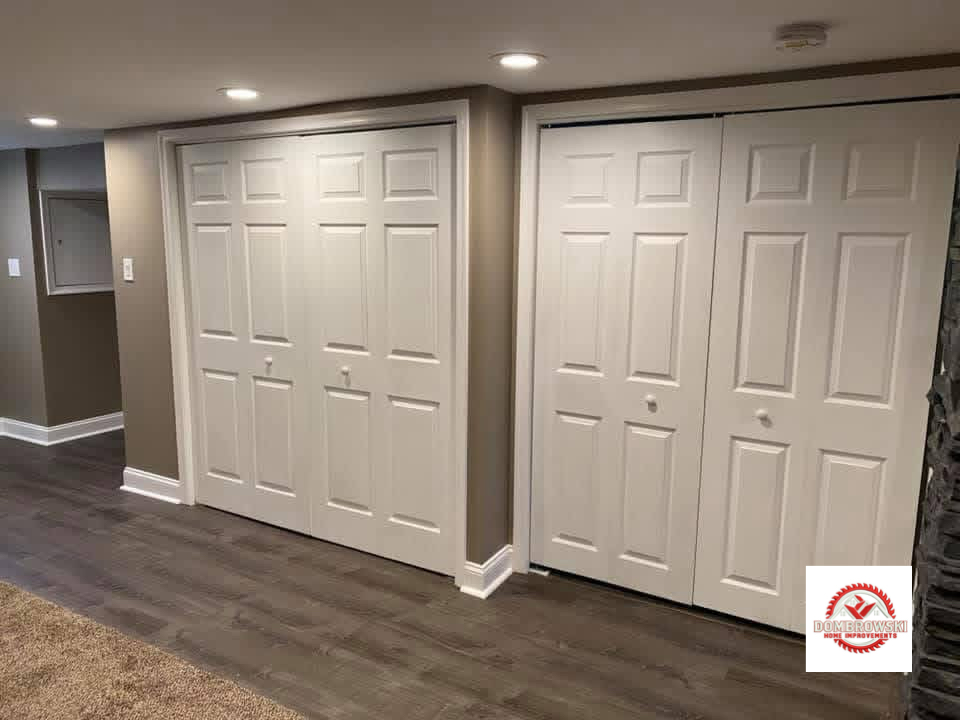 Double closet wall: clean trim and baseboards