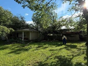 {{ custom_values.service_4 }} in {{custom_values.area_1})