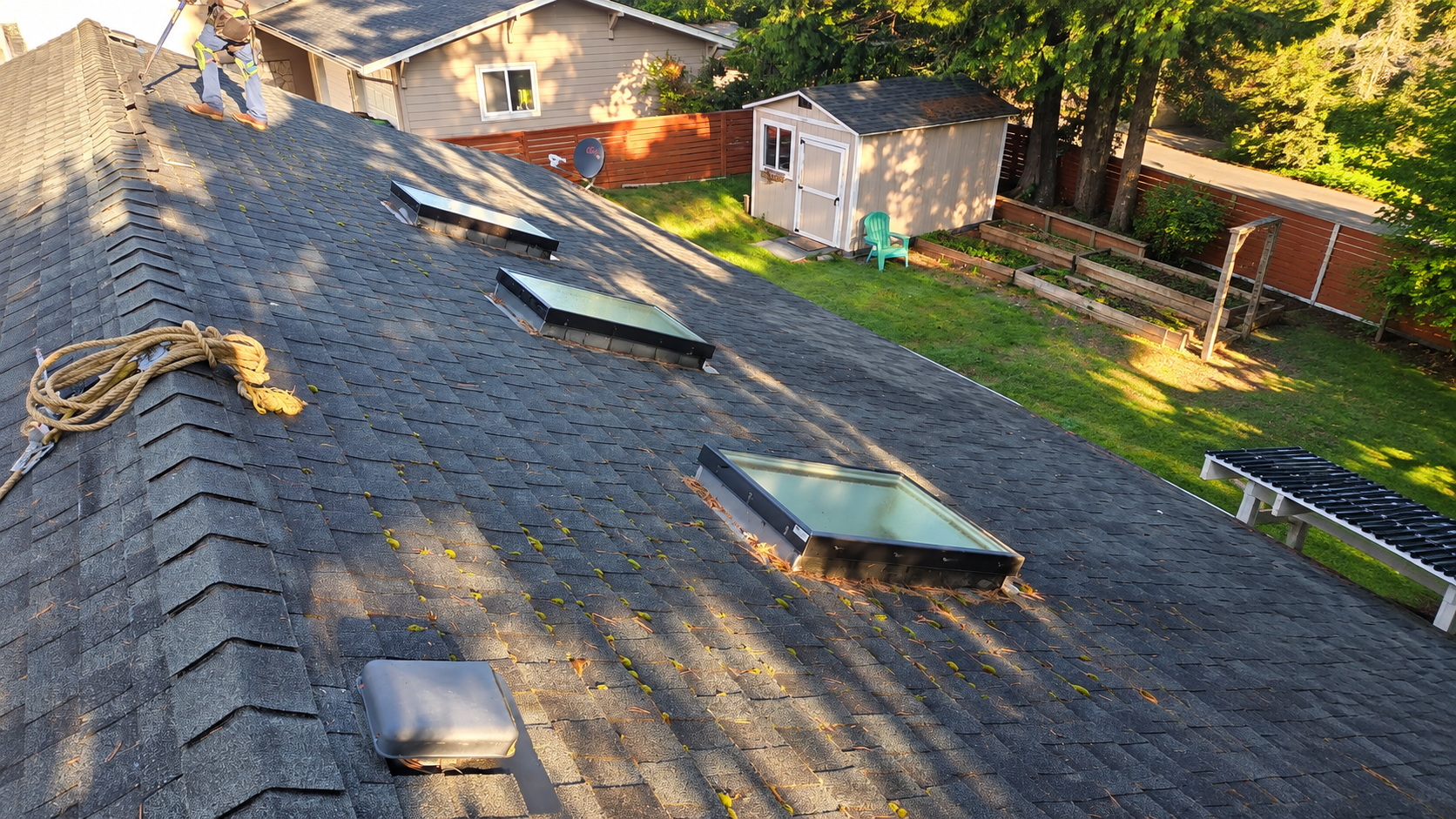 Roof repair by Safeguard Roofing, flashing and shingle work on an Oregon home