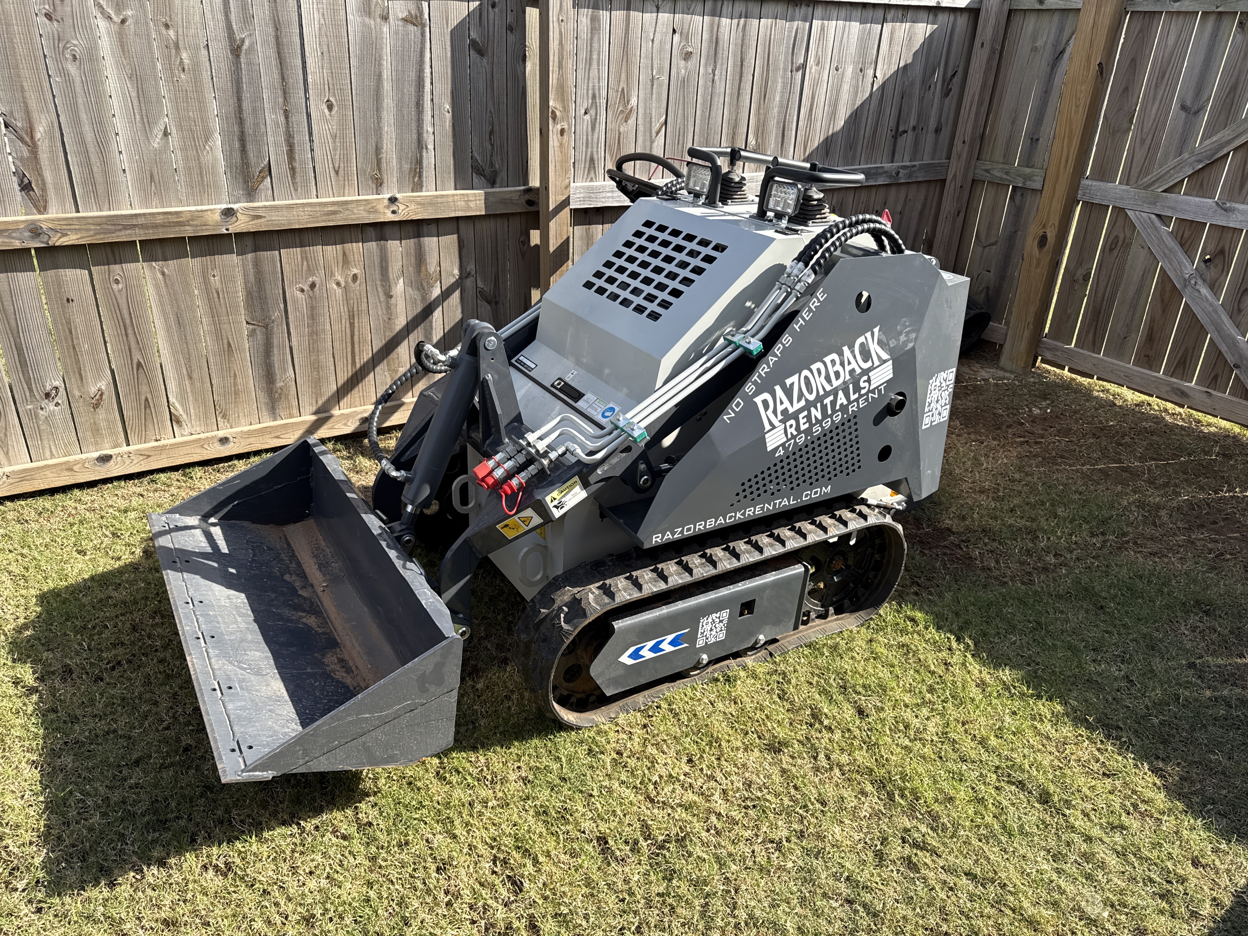 Mini skid steer rental in Springdale, AR