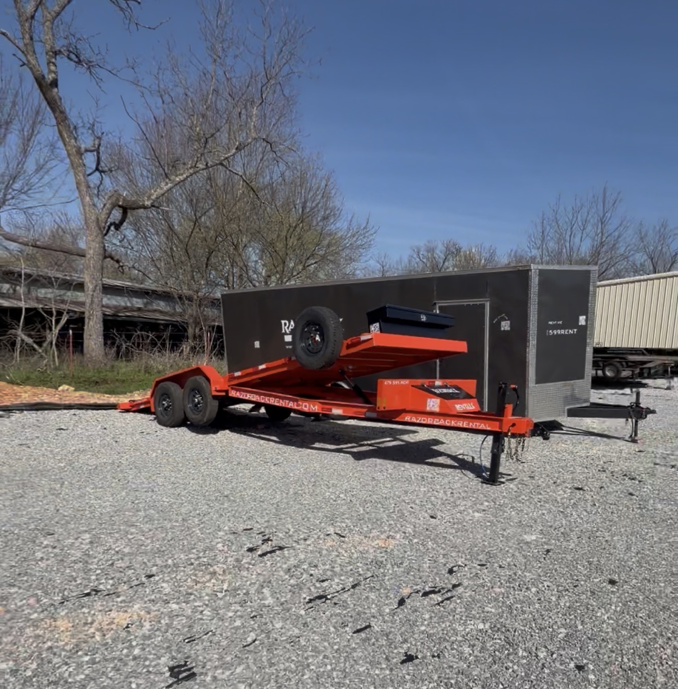 Hydraulic full tilt trailer rental in Springdale, AR