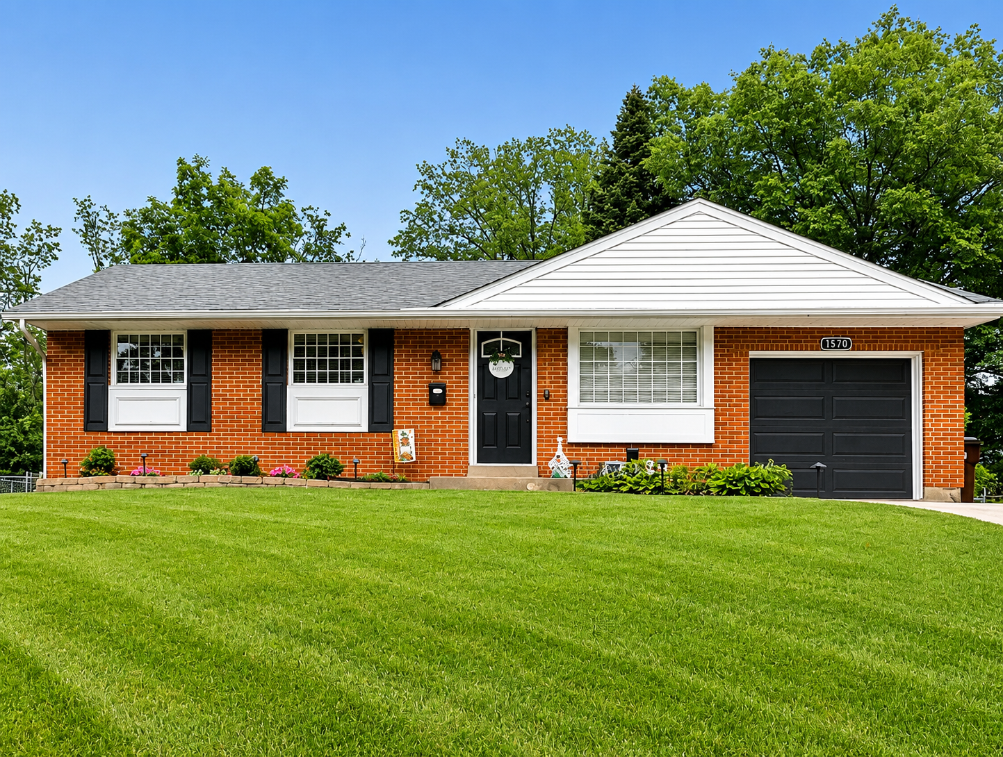 1570 Blueorchard Dr