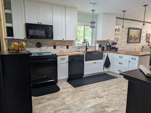 {{ custom_values.service_3 }} in {{custom_values.area_7})