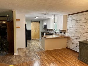 {{ custom_values.service_3 }} in {{custom_values.area_6})