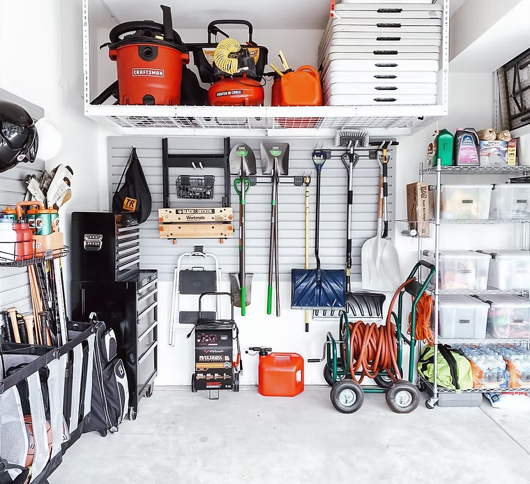 professional decluttering service helping homeowners simplify and organize their space in philadelphia