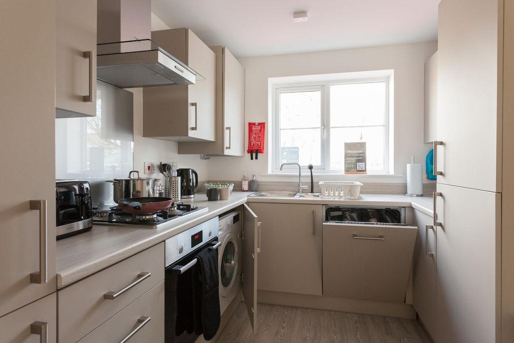 Runcorn 3BR Property - View 8