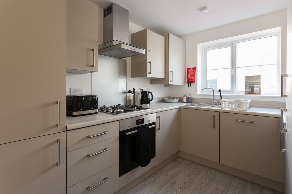 Runcorn 3BR Property - View 4