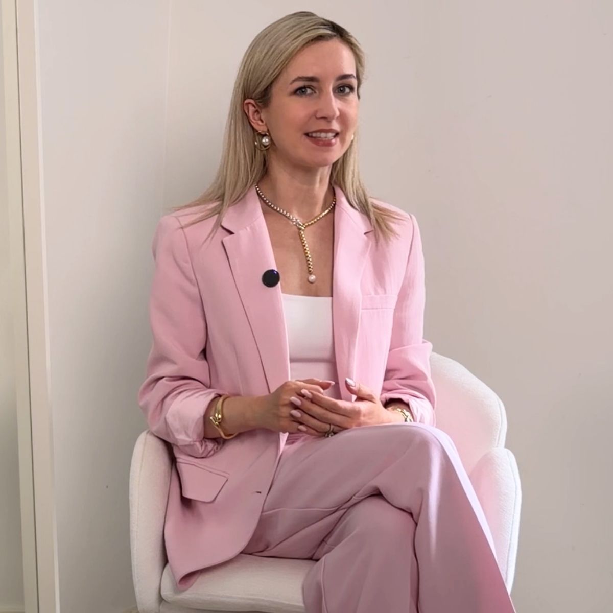 Lena Aspette on camera, ready to deliver the closet audit