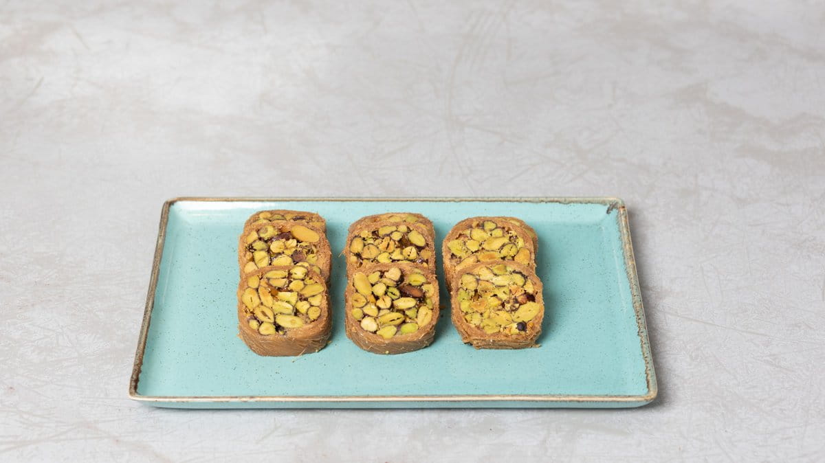Mabruma with Pistachio