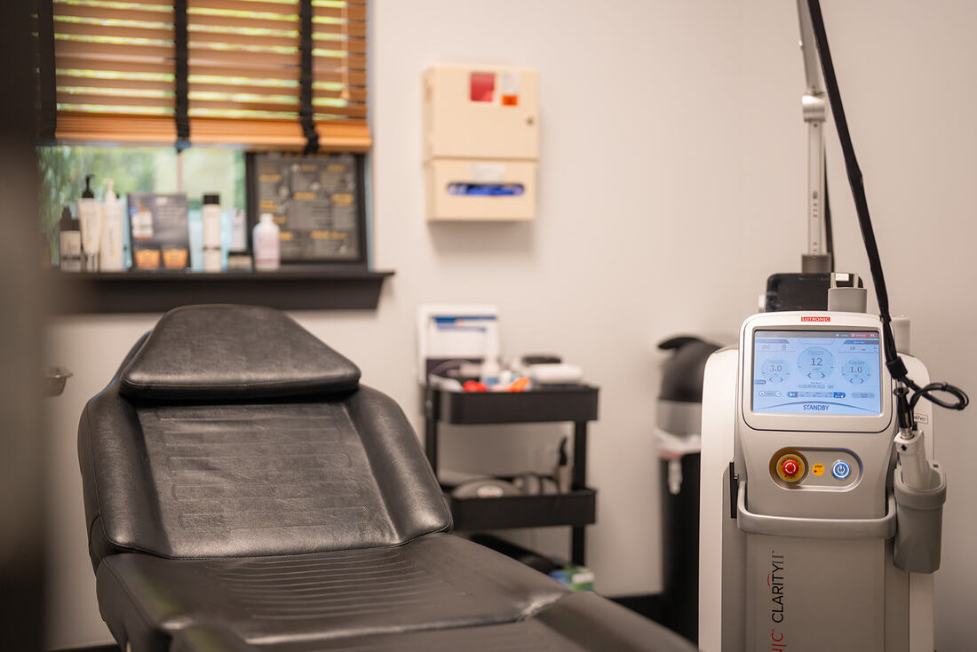 Provider performing Clarity laser treatment