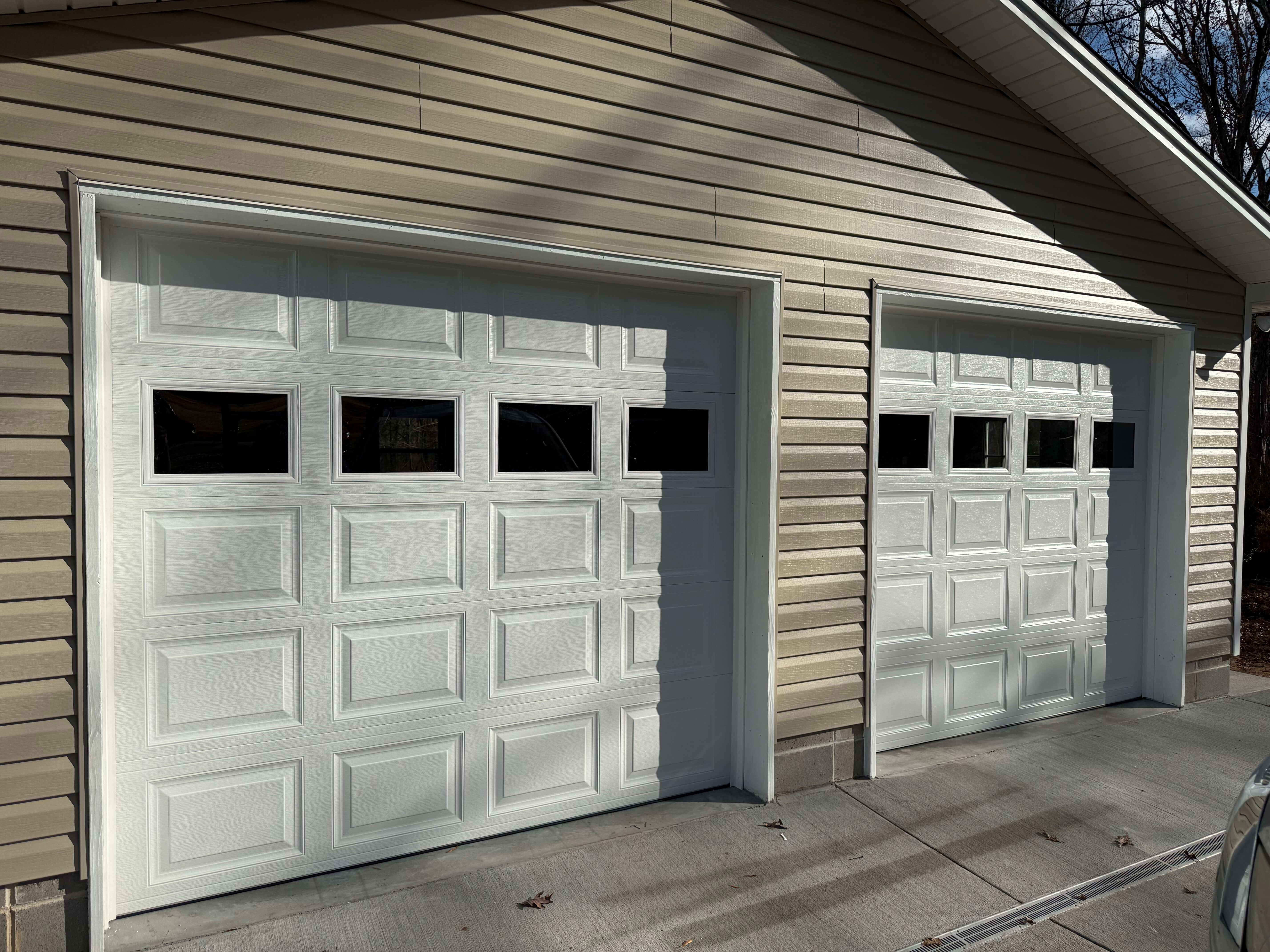 Garage door roller replacement for smooth operation in Matthews NC