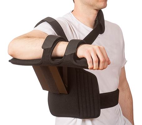 Shoulder immobilizer brace