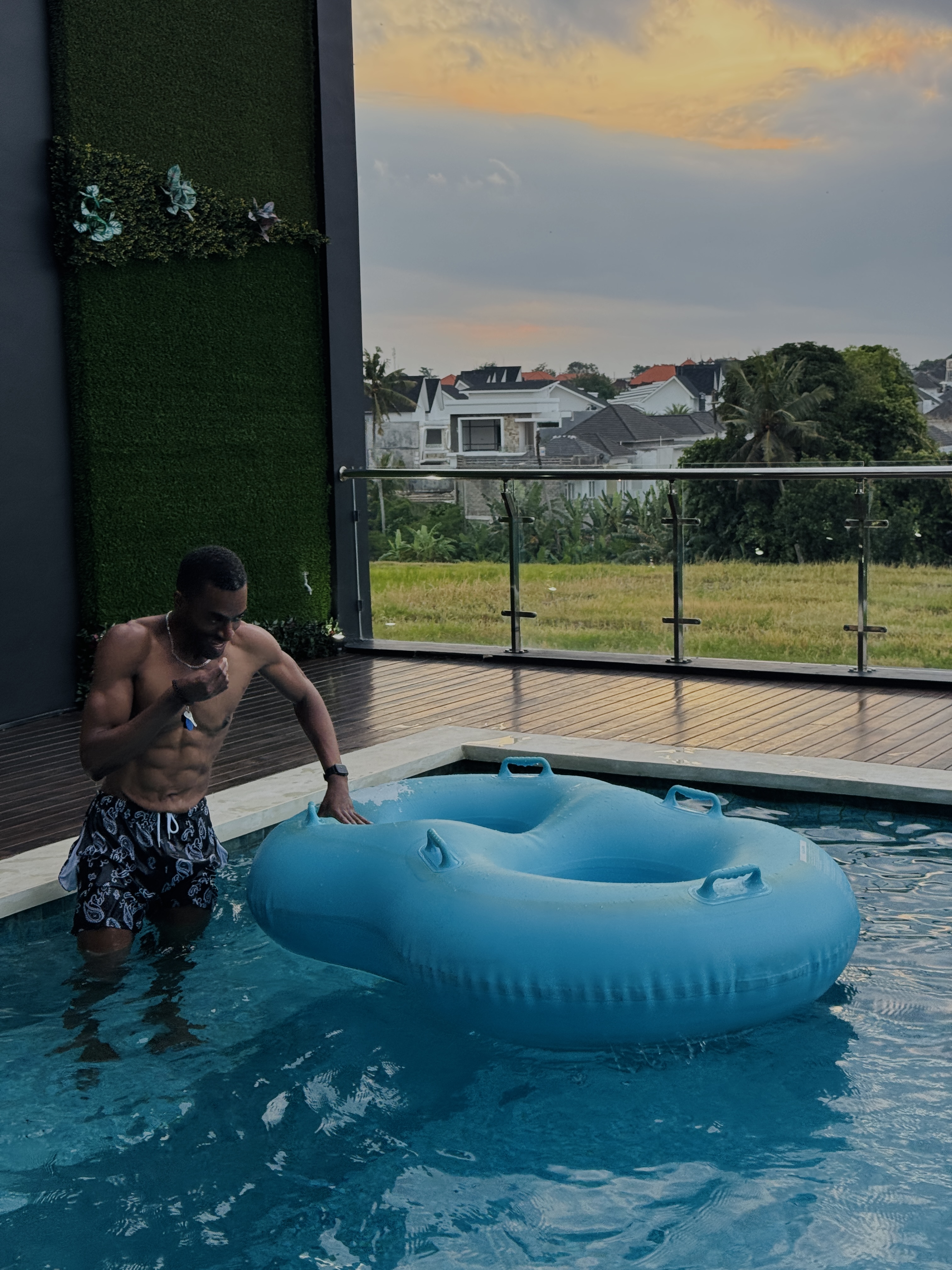 Liam Alexander lifestyle
