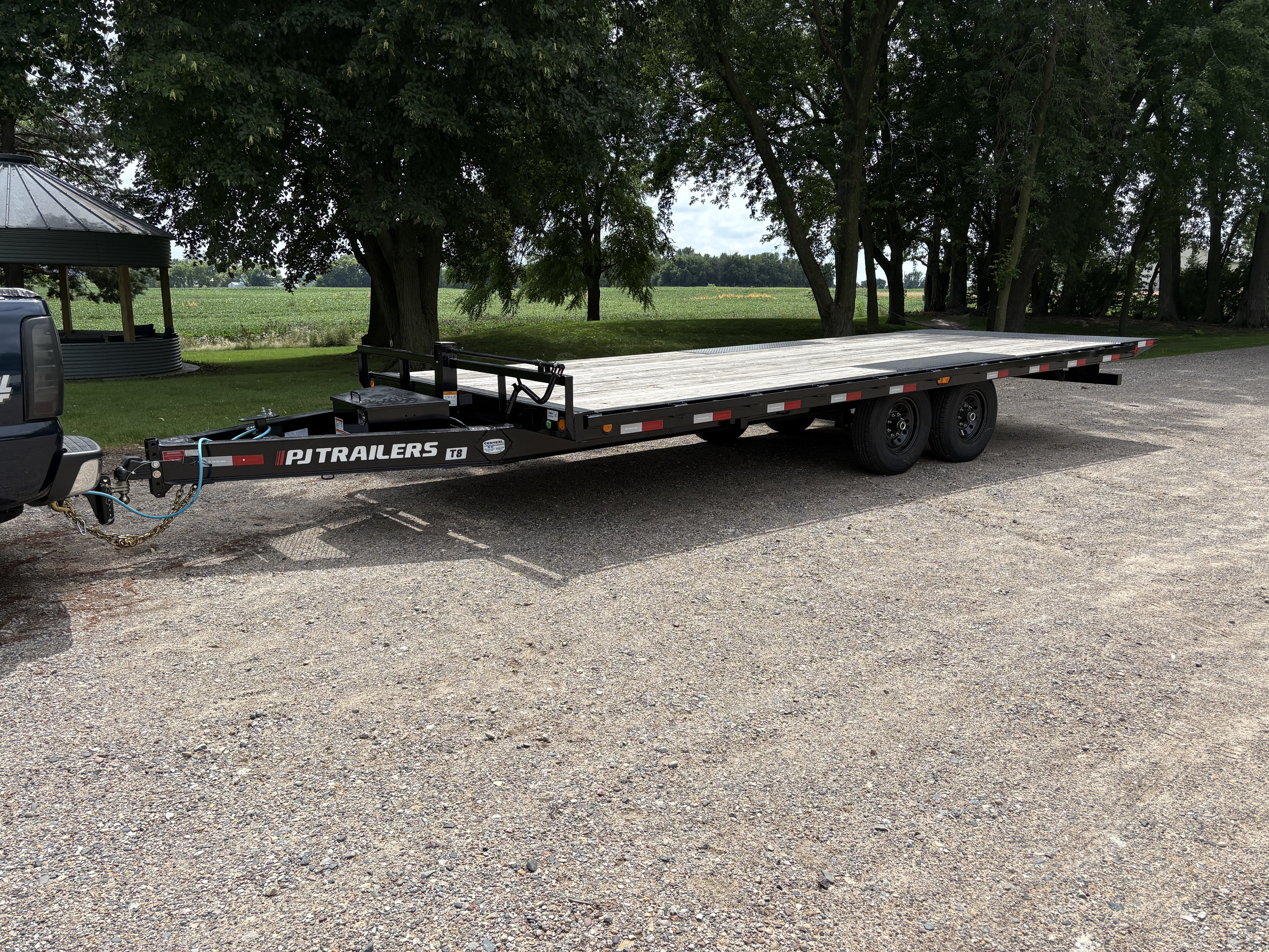 8.5x22 Deck Over Tilt Trailer for rent in Saint Michael, MN