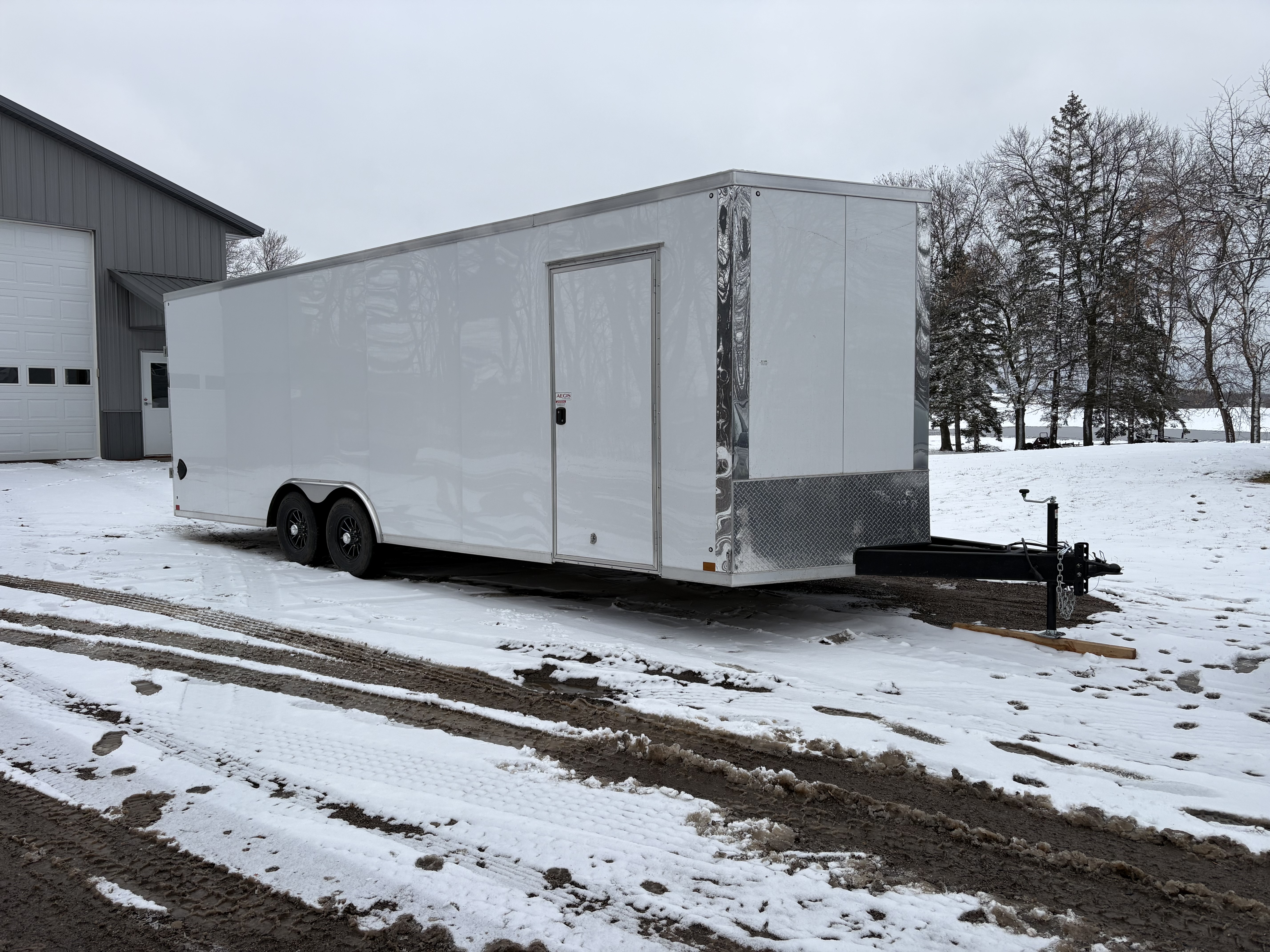 8.5x24 enclosed cargo trailer for rent in Saint Michael, Minnesota