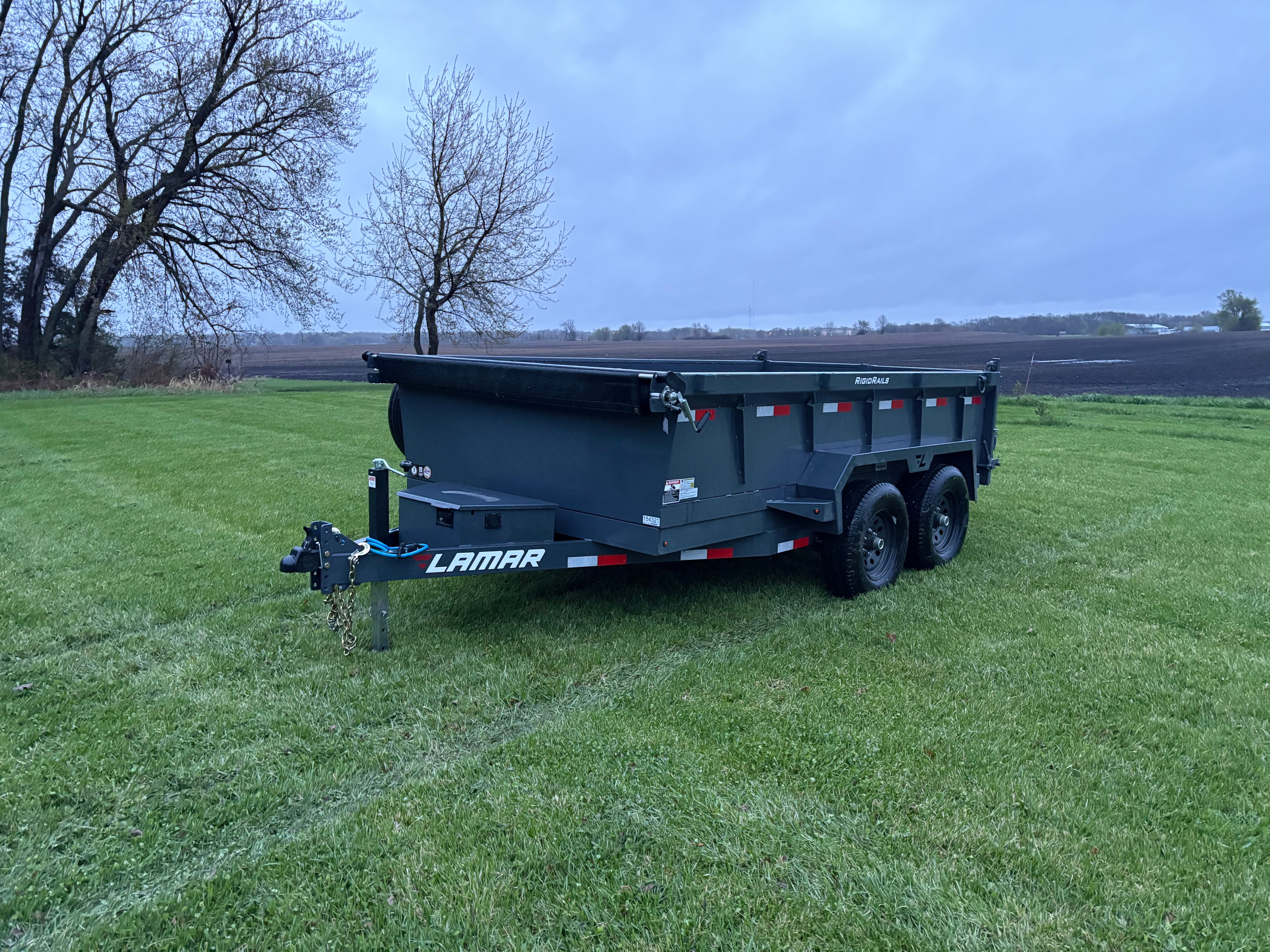6x12 hydraulic dump trailer for rent in Saint Michael, Minnesota