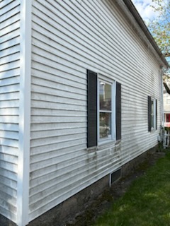 Soaked & Soaped Power Washing before cleaning — Rhode Island