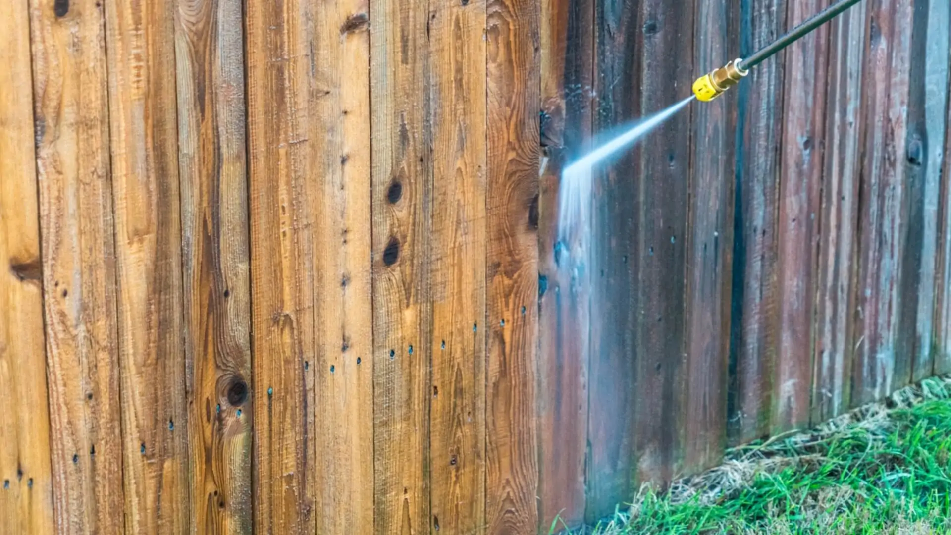Professional fence washing service in Rhode Island