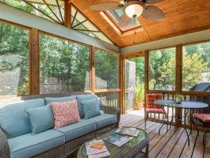 Sunrooms & patio additions in Sugarland