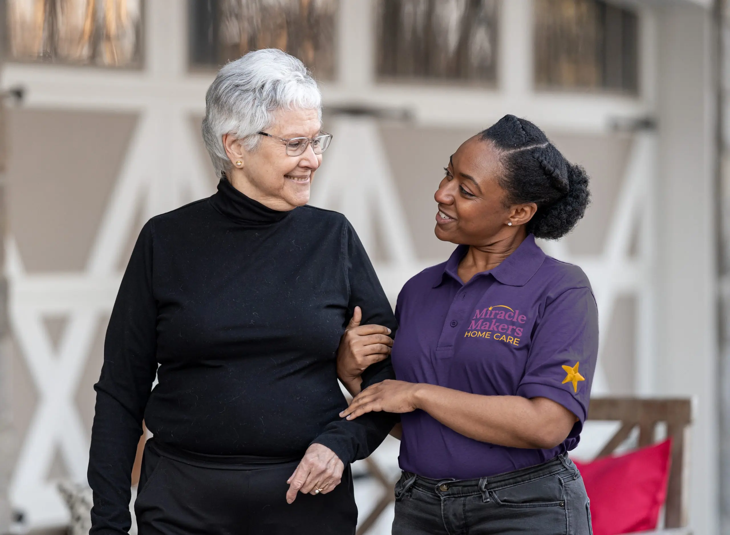 Trained caregiver providing gentle in-home Alzheimer's and dementia care