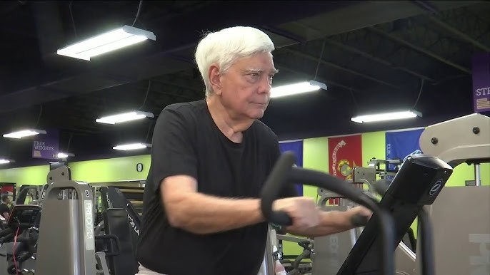 Senior man exercising in Jacksonville park representing active Medicare beneficiary lifestyle