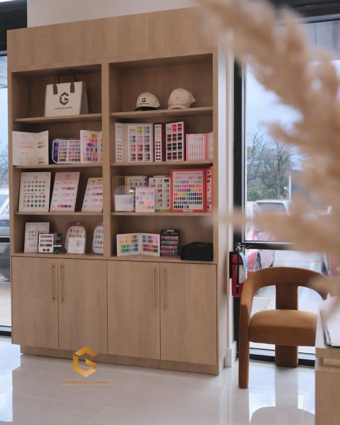  Nail & Bar – design 5