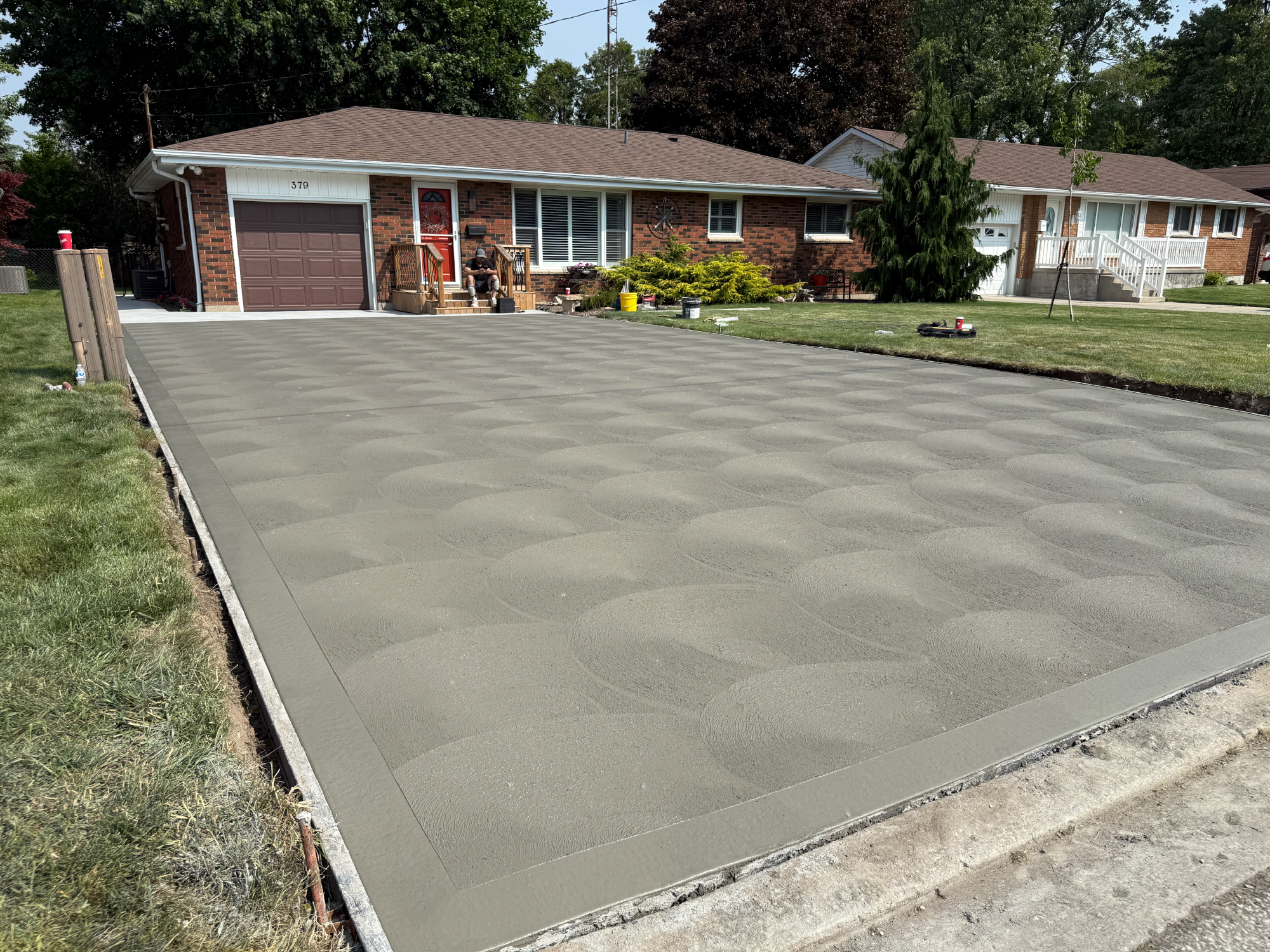 {{ custom_values.service_1 }} in {{custom_values.biz_area_1})