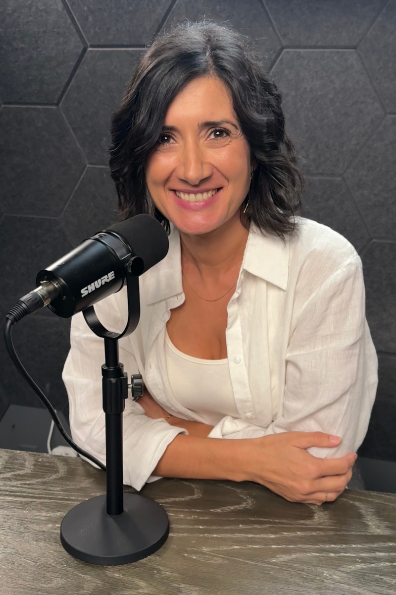 Karolina Lama, psicóloga clínica y host del podcast Identidad Infinita