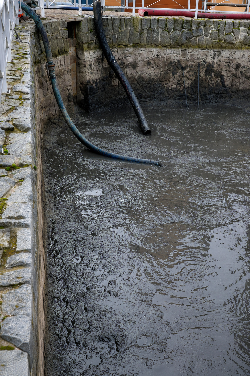  Hydro Excavation & Vacuum