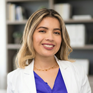 Brigit Ramírez · Directora Académica Synthes