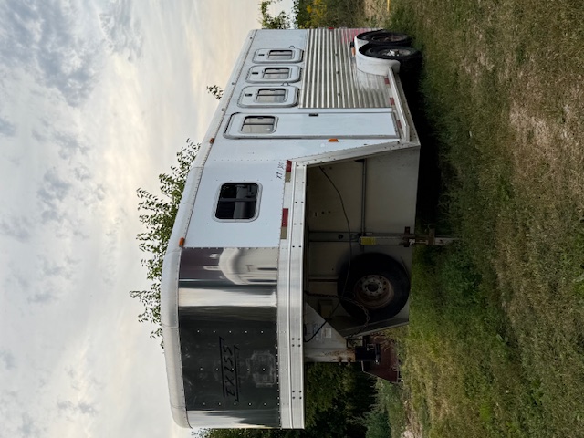 Horse Gooseneck Trailer