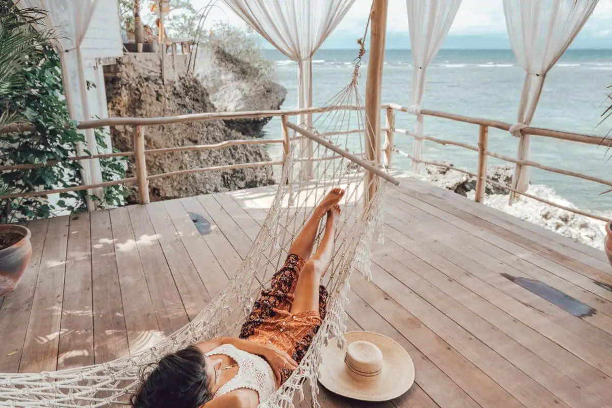 Turquoise waters beneath the cliffs of Uluwatu