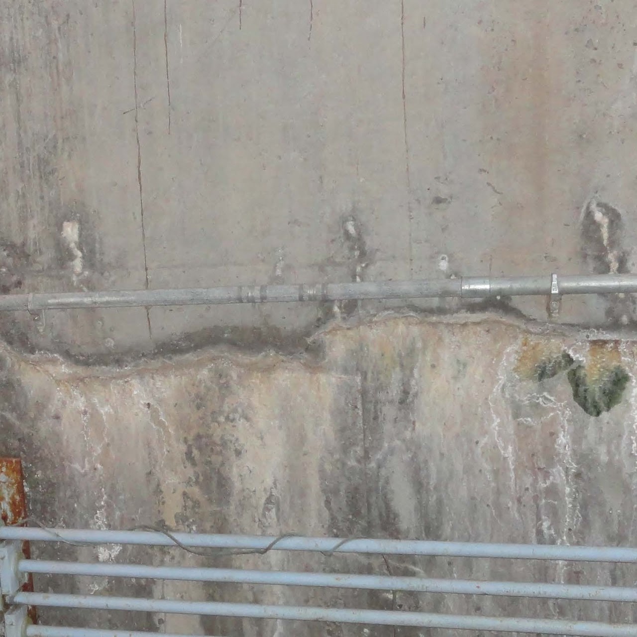 Crack and Joint Waterproofing