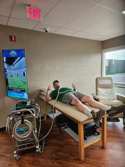 Knee pain in Hanover Park, IL