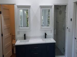 {{ custom_values.service_4 }} in {{custom_values.area_3})