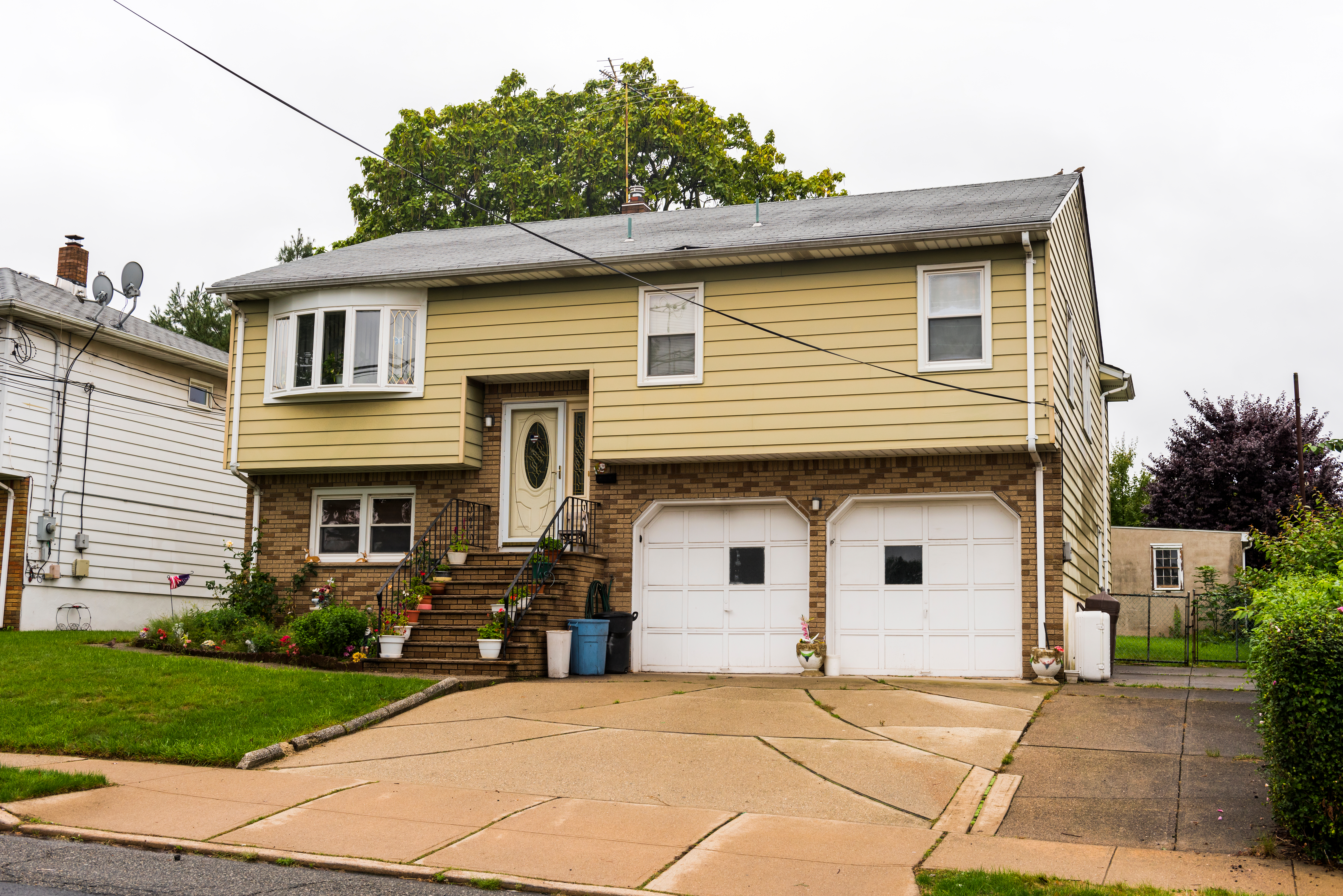 Older home for sale in Dayton Ohio