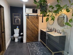 {{ custom_values.service_4 }} in {{custom_values.area_7})