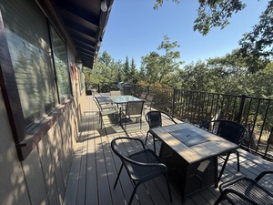 {{ custom_values.service_1 }} in {{custom_values.area_6})