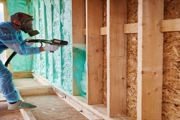 903 Spray Foam Provides Trusted Insulation Removal Services in Paris, Texas