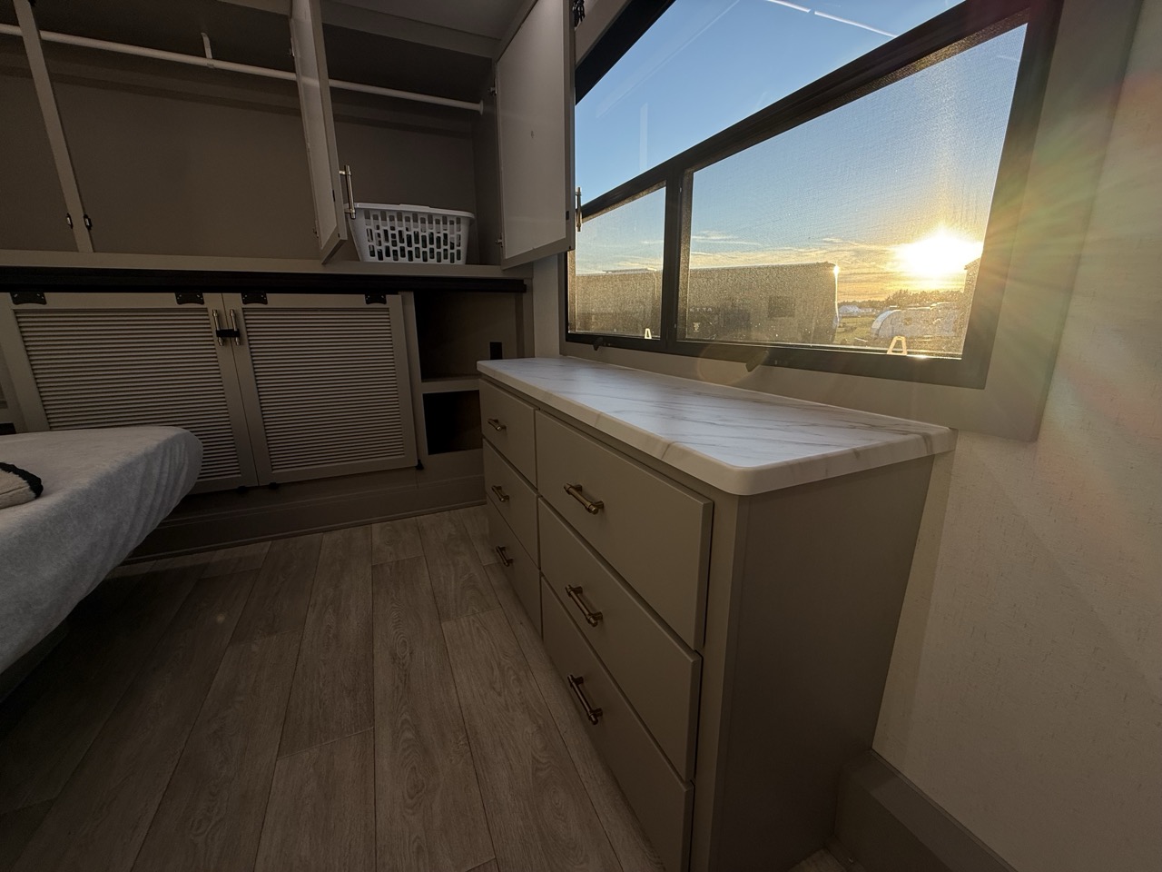 2027 Axiom Grit 3814 — Grit photo (site has no alt text)