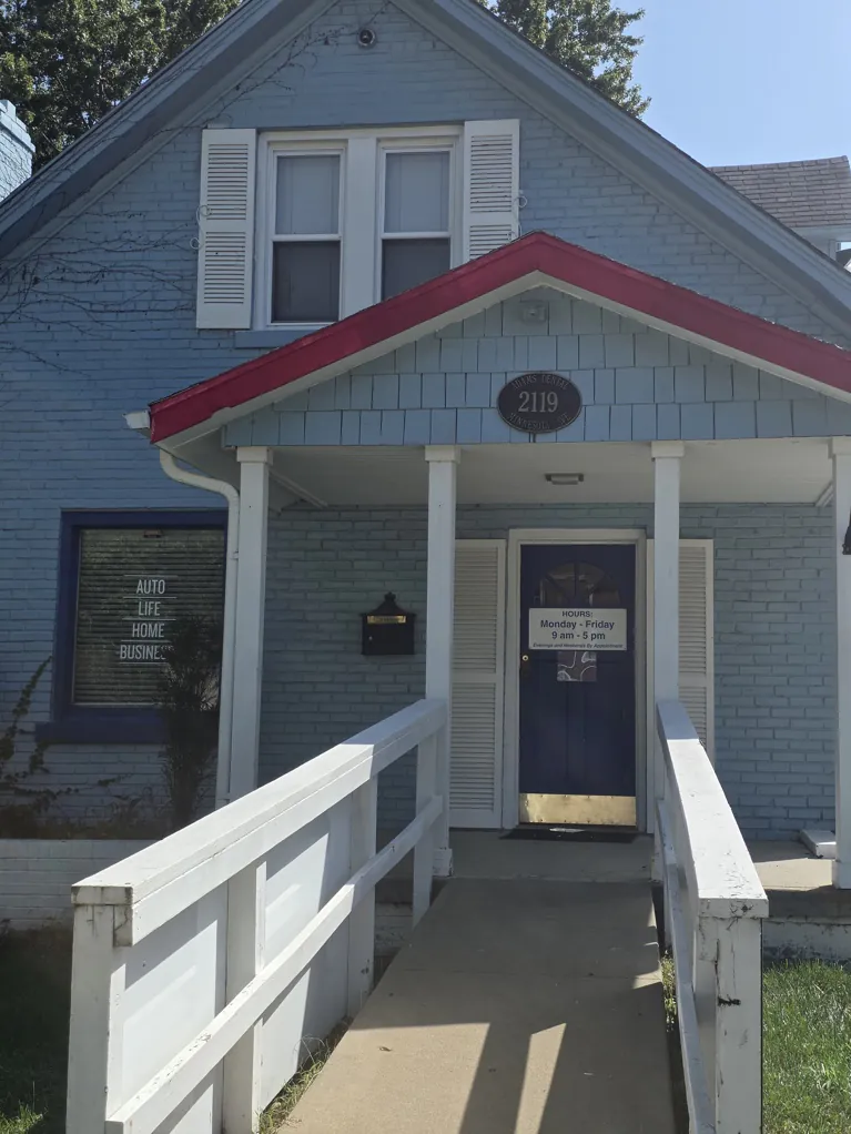 Exterior of the Kansas City, Kansas office of Salazar Torres & Associates