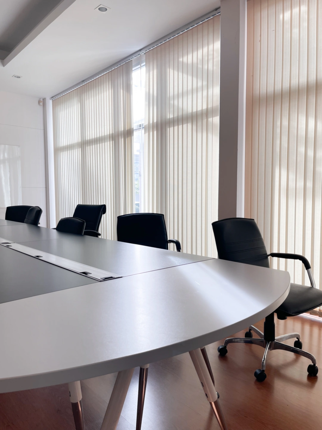 clean office after facilty management by davis and davis in edison nj