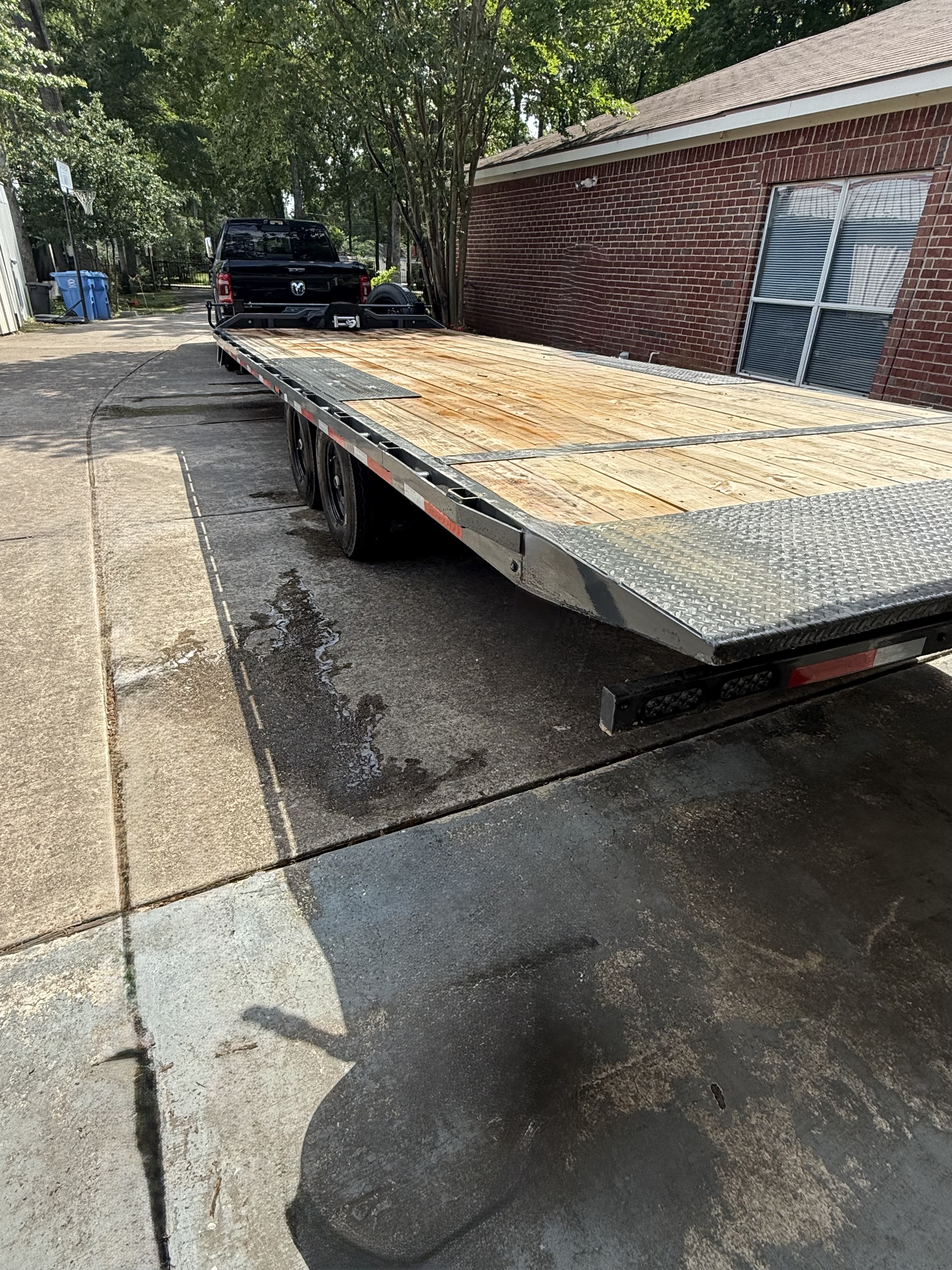 24 foot deck over tilt trailer rental in Porter, TX