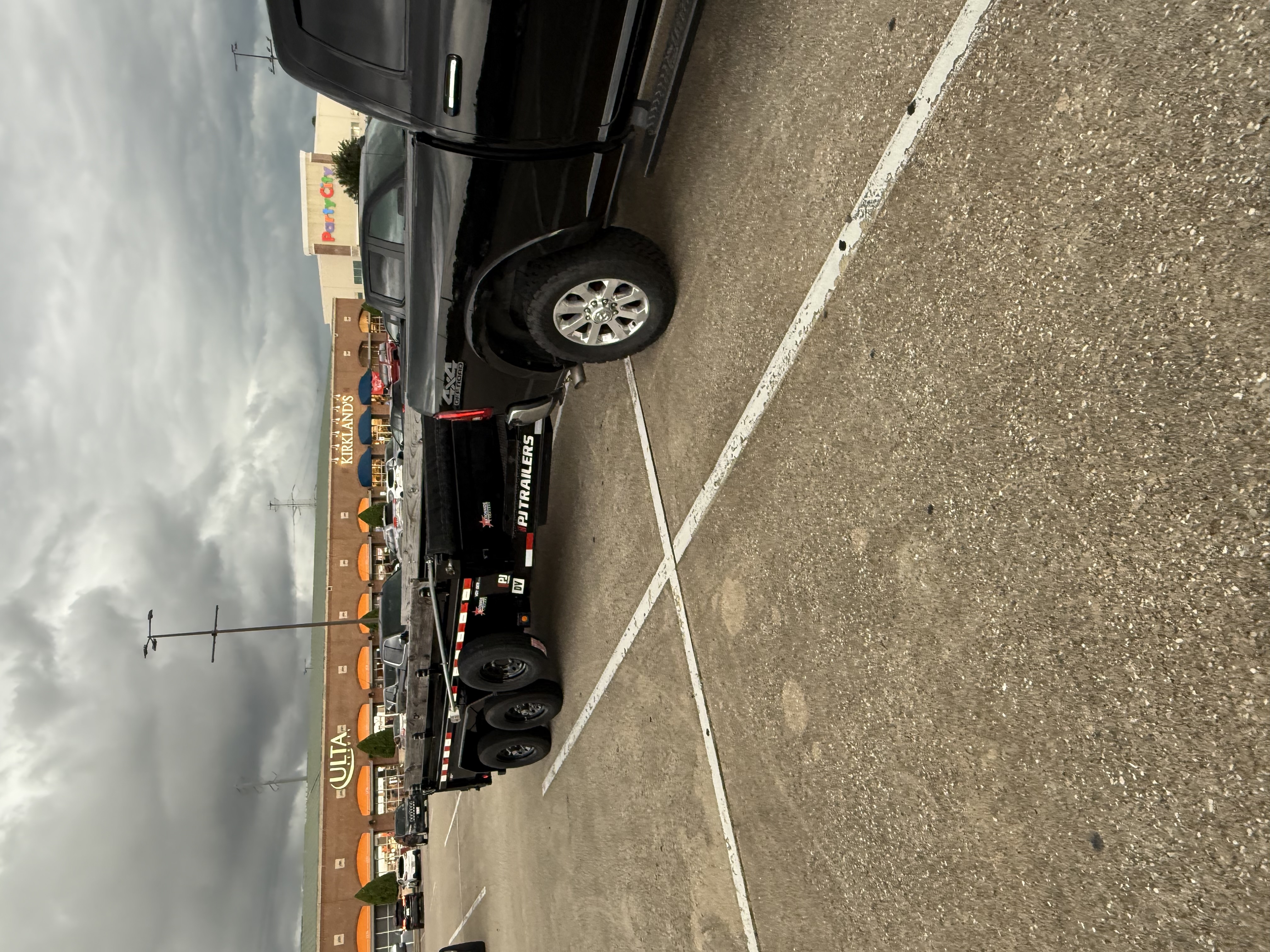 Dump trailer rental in Porter, TX